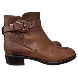 Tod’s Equestrian Brown Leather Ankle Boots